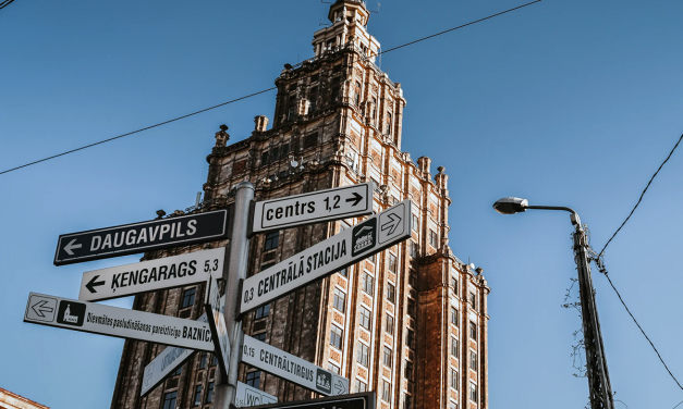 Raidījumi par vēsturi, sabiedrību un tajā aktuālo